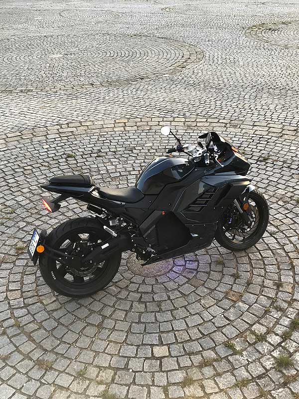 electric motorcycle seller in Czech
